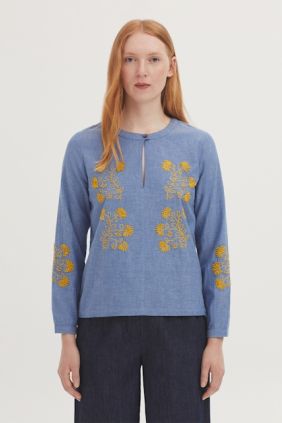 Blusa Chambray bordados