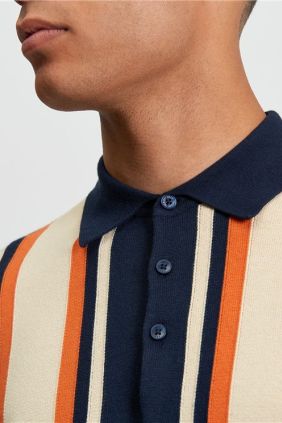 Polo de rayas verticales