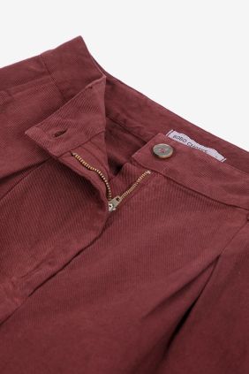 Pantalones plisados de sarga y pierna ancha