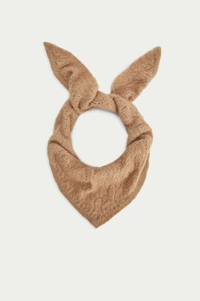 Bufanda triangular calada Beige