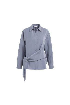 Blusa anudada con mangas largas