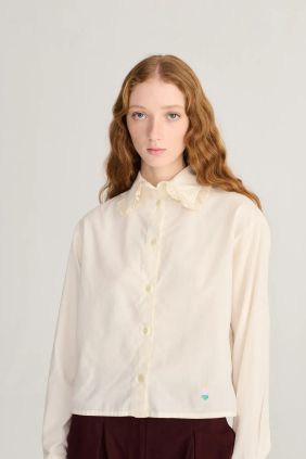 Camisa popelin cuello encaje